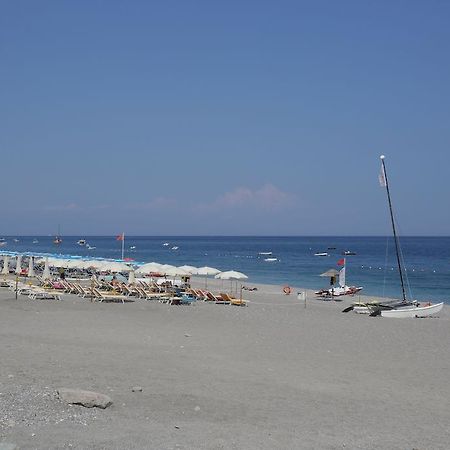Appartamento Topazio เลโตยานนี ภายนอก รูปภาพ