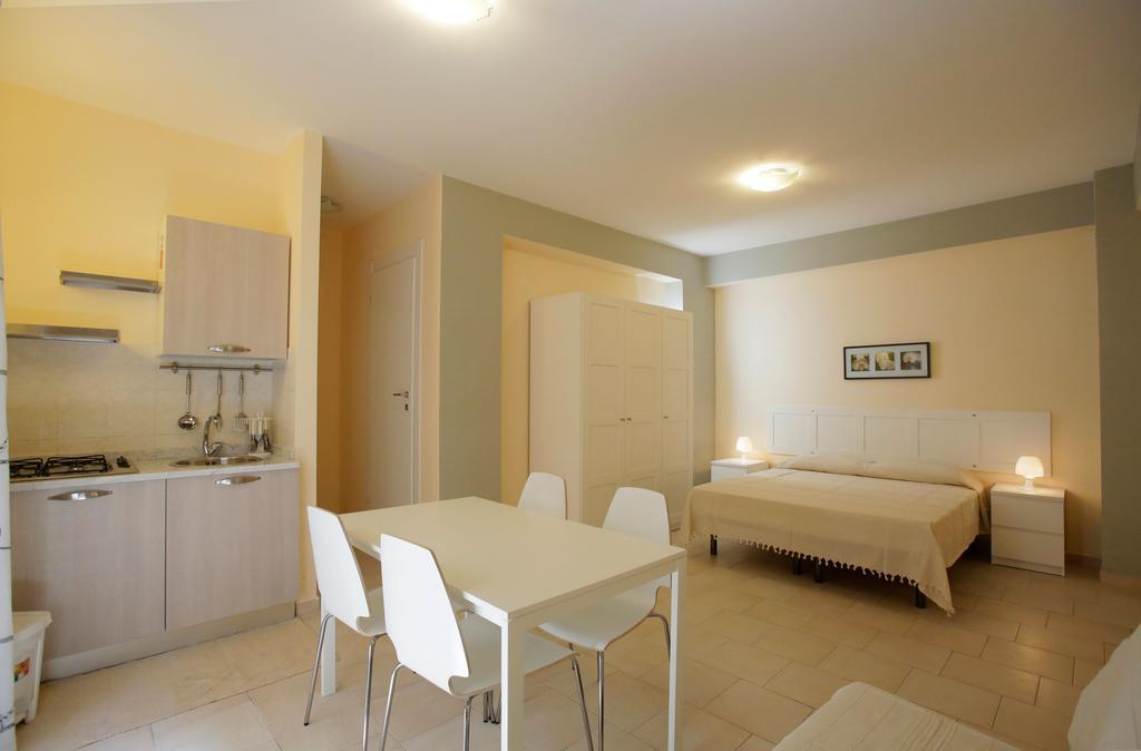 Appartamento Topazio เลโตยานนี ภายนอก รูปภาพ