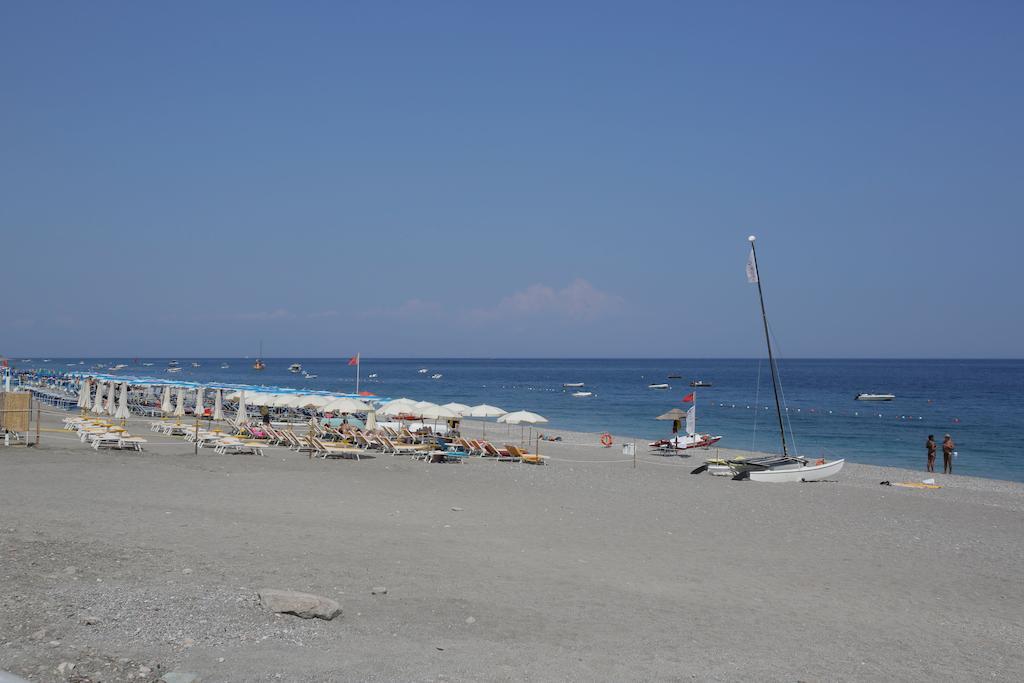Appartamento Topazio เลโตยานนี ภายนอก รูปภาพ